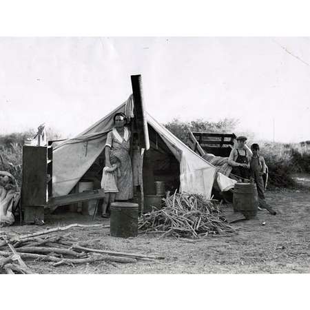 Migrants from Texas Camped on River Bottom Near Holtville