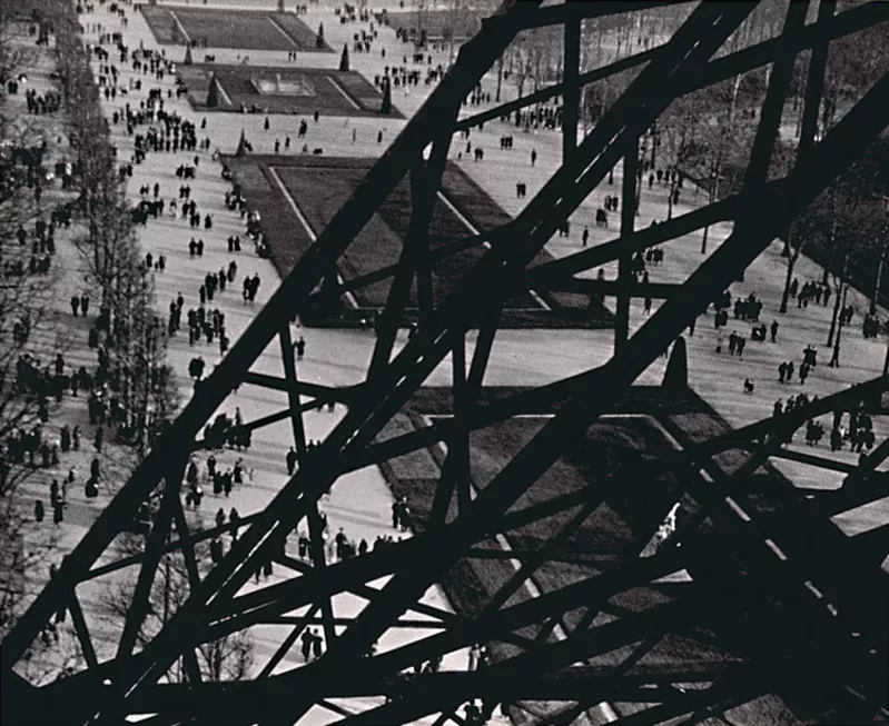 Ilsa Bing, Tour Eiffel, Catherine Couturier Gallery