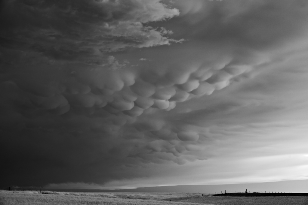 Mitch Dobrowner Mammatus and Fence Norton Kansas 2014